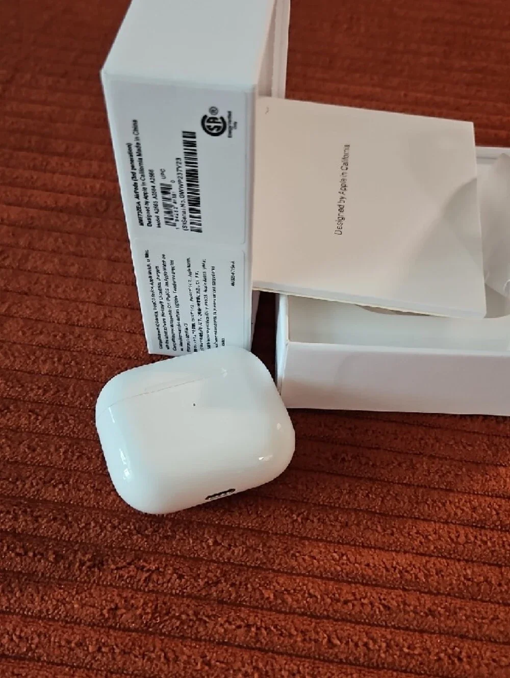 Apple AirPods Pro Wireless Earbuds in White